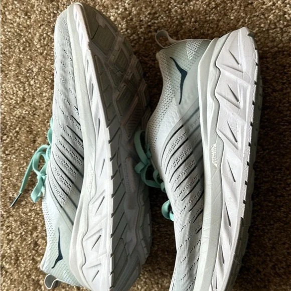 Hoka Arahi 3 Running Shoes - Picture 4 of 6